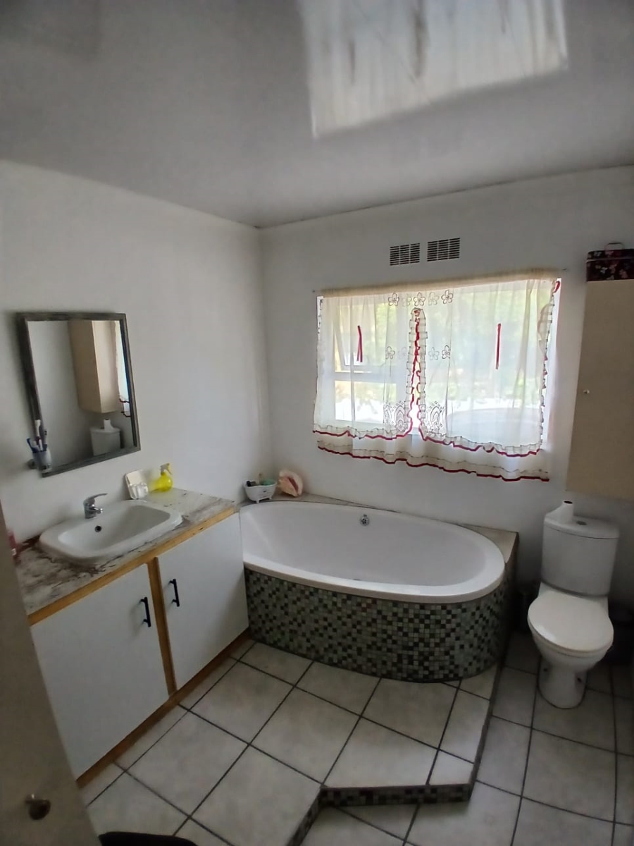 3 Bedroom Property for Sale in Amalinda Eastern Cape